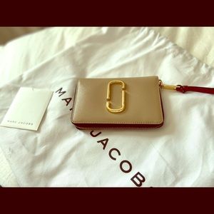 Marc Jacobs small beige wallet